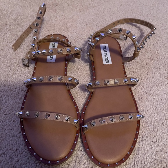 Steve Madden Rock Stud Sandals, SZ 8, Tan - Picture 3 of 4